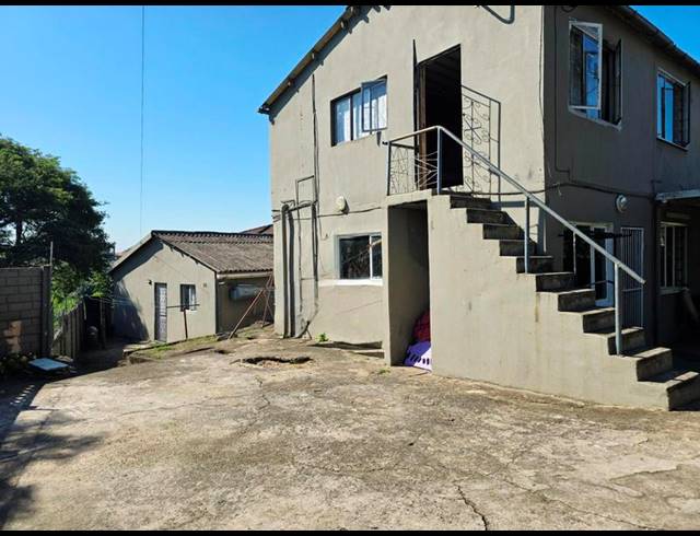 4 BEDROOM HOUSE FOR SALE IN PHOENIX